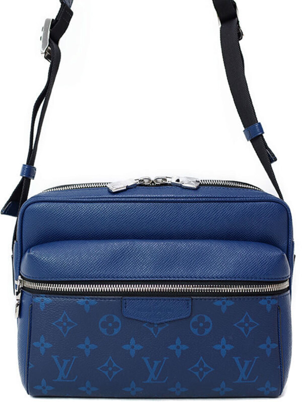 Louis Vuitton Taigarama Outdoor Messenger Shoulder Bag